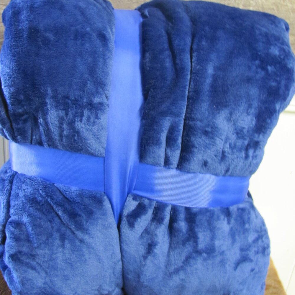 GL  GOLDEN LINEN  FLANNEL/VELOUR BLANKET/THROW NIP - Picture 4 of 8